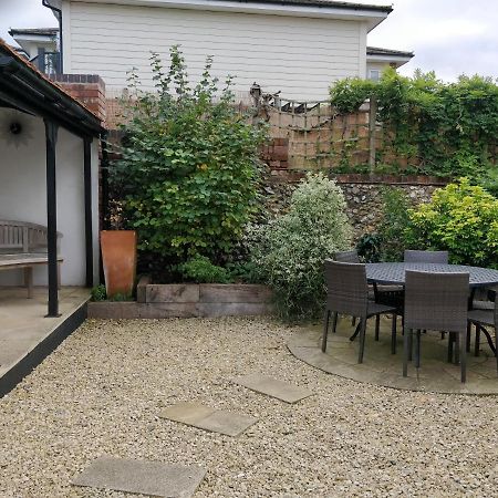 Henry VIII Cottage In The Heart Of Henley Exterior foto