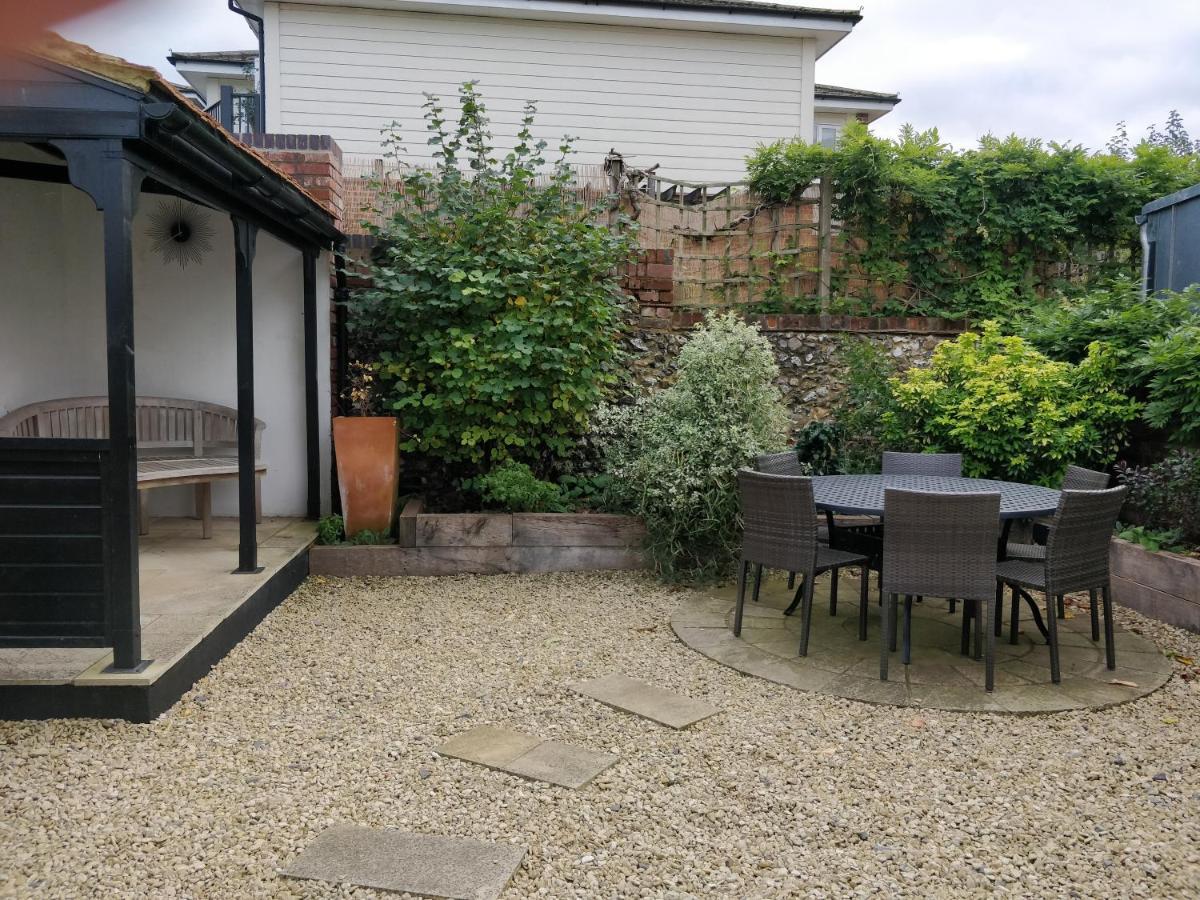 Henry VIII Cottage In The Heart Of Henley Exterior foto
