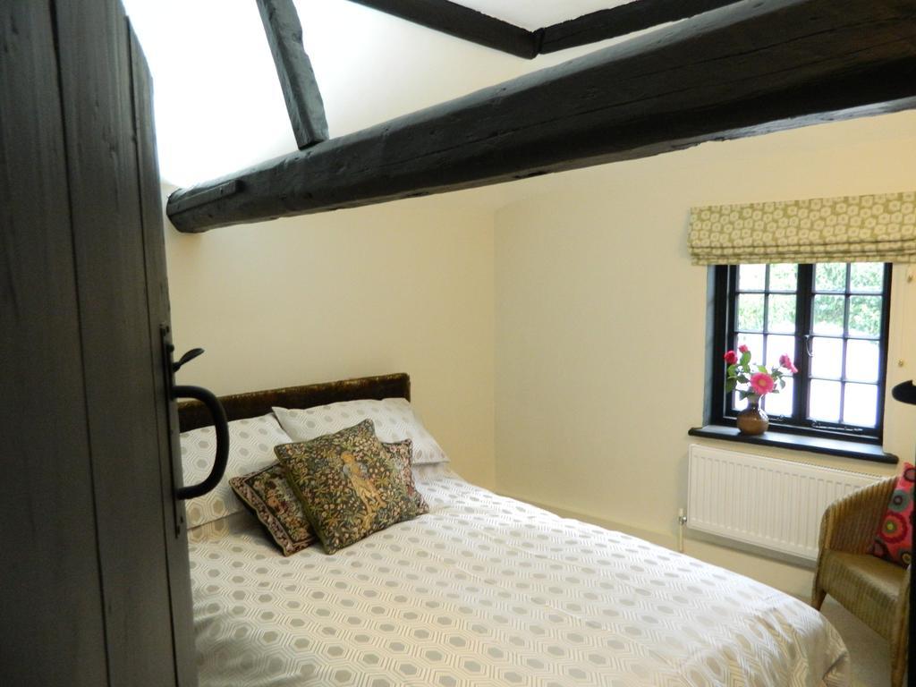 Henry VIII Cottage In The Heart Of Henley Exterior foto